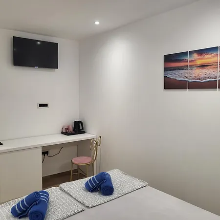 Old Town Nocleg ze śniadaniem 3*