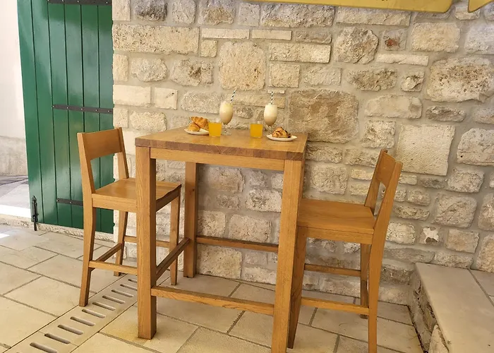 Old Town Nocleg ze śniadaniem Bol